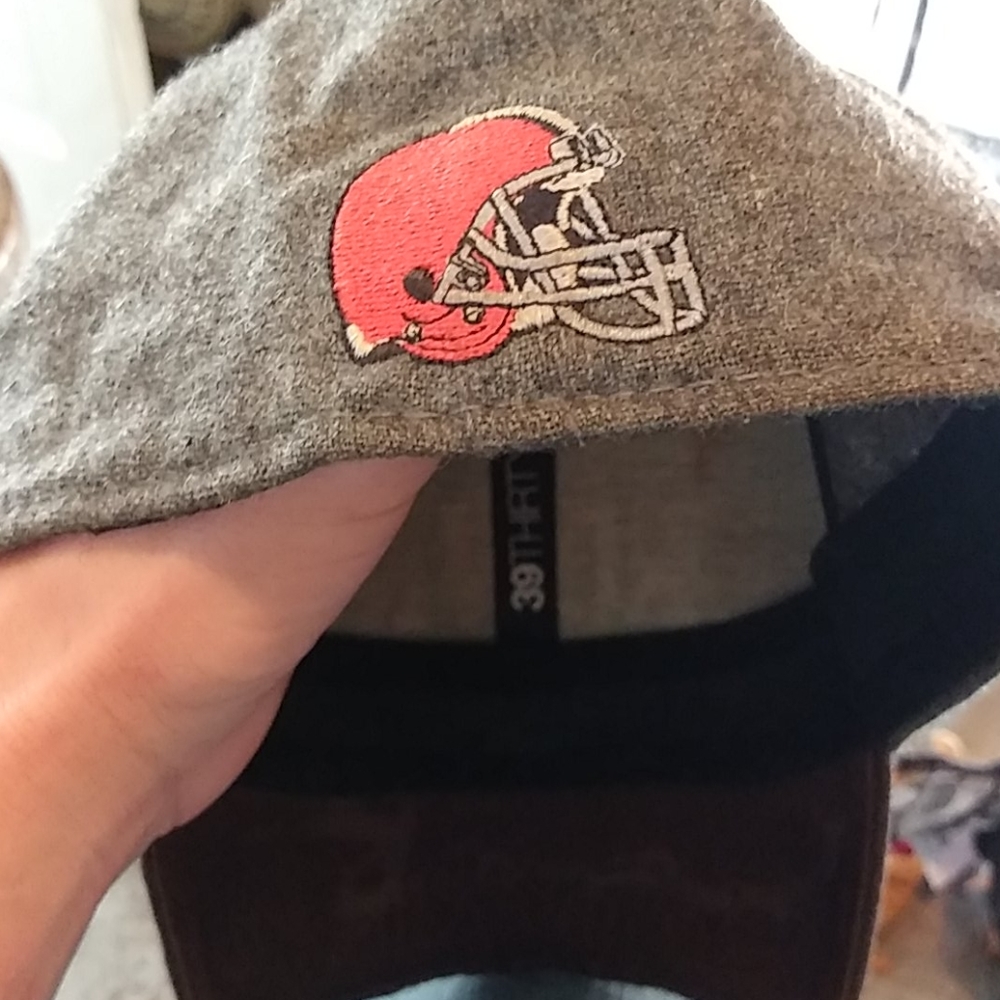 Hat - Picture 2 of 3